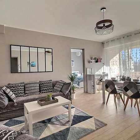 Epipapu Appartement 57 M2 - Parking Prive - Loggia - بورج المظهر الخارجي الصورة